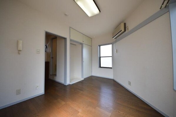 ルーブル子安の物件内観写真